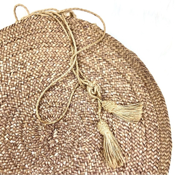 Incredible Vintage Round Woven Basket Purse Accordion Crochet Lace Tassels - Picture 6 of 6
